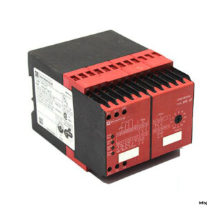 telemecanique-XPSAT3410-safety-relay