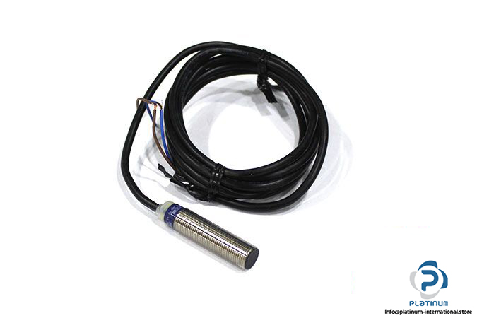 telemecanique-XS612B1MAL2-inductive-sensor
