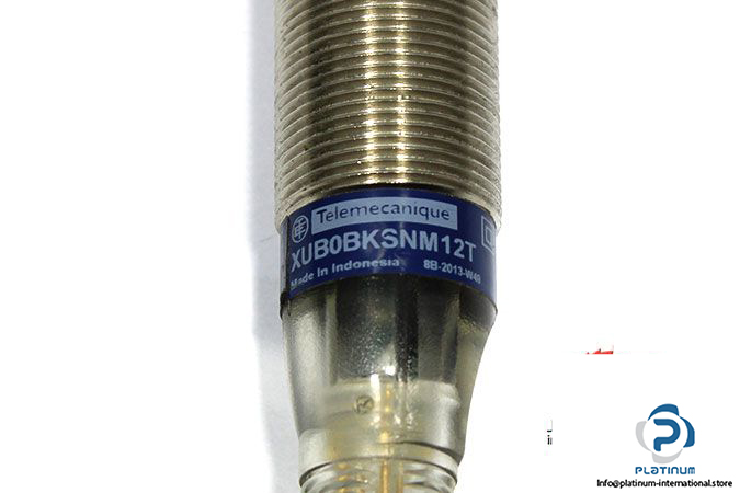 telemecanique-xub0bksnm12t-photoelectric-sensor-2