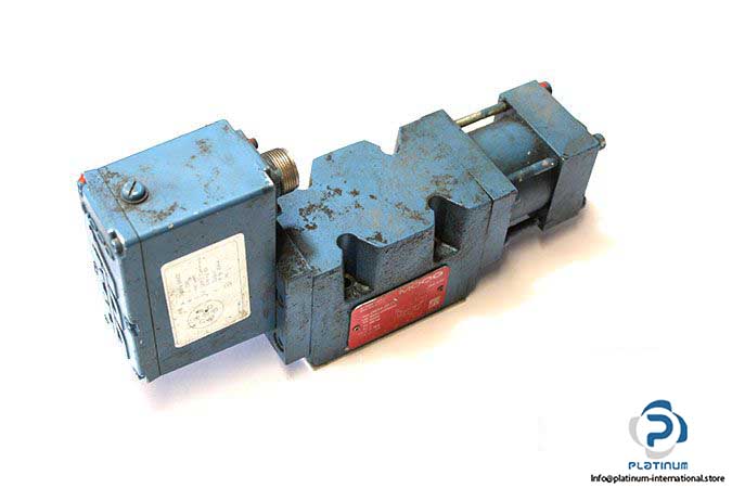 moog-d634-501a-direct-drive-analog-control-servo-valve