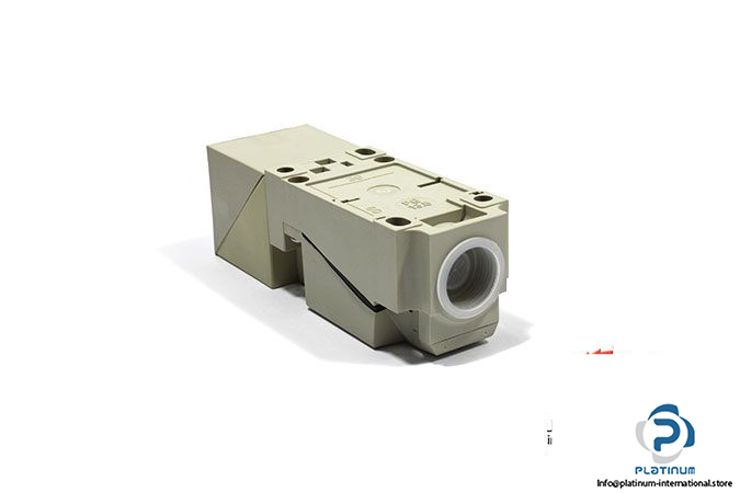 telemecanique-xs8c40fp260-inductive-sensor-2