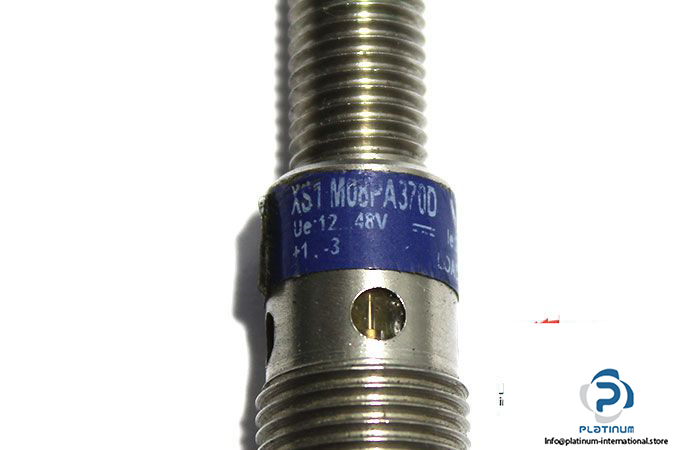 telemecanique-xs1m08pa370d-inductive-sensor-2