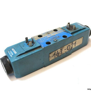 vickers-DG4V-3-6C-M-U-H7-60-solenoid-operated-directional-valve