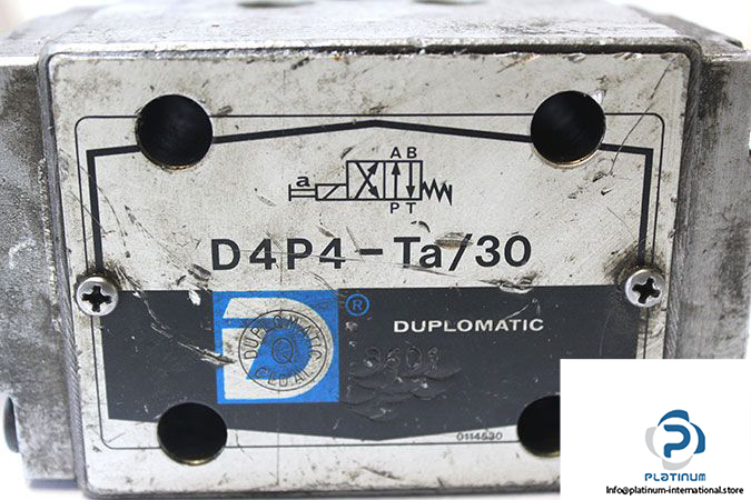 duplomatic-d4p4-ta_30-solenoid-operated-directional-valve-1