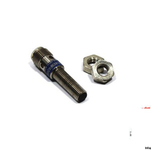 telemecanique-XS1N08PA349D-inductive-sensor