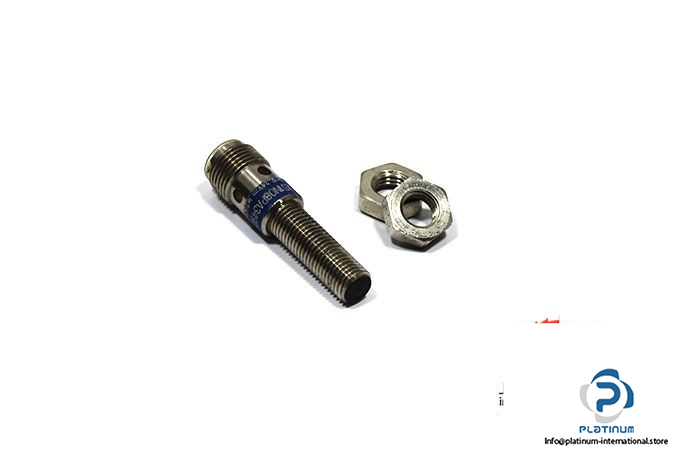 telemecanique-XS1N08PA349D-inductive-sensor