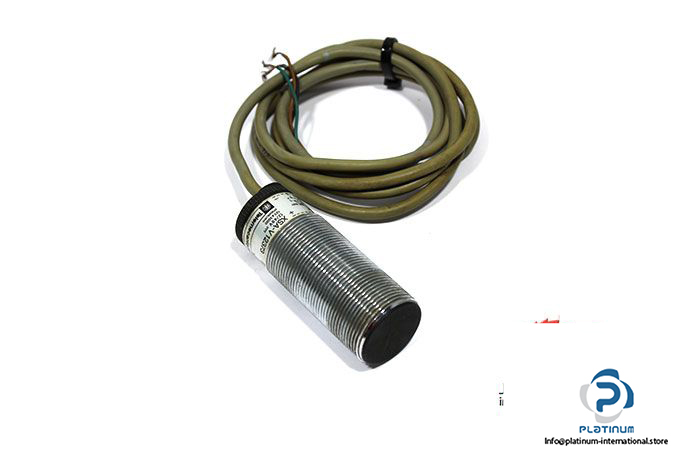 telemecanique-XSA-V12373-inductive-sensor