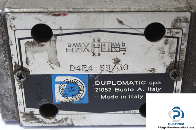 duplomatic-d4p4-s9_30-solenoid-operated-directional-valve-1