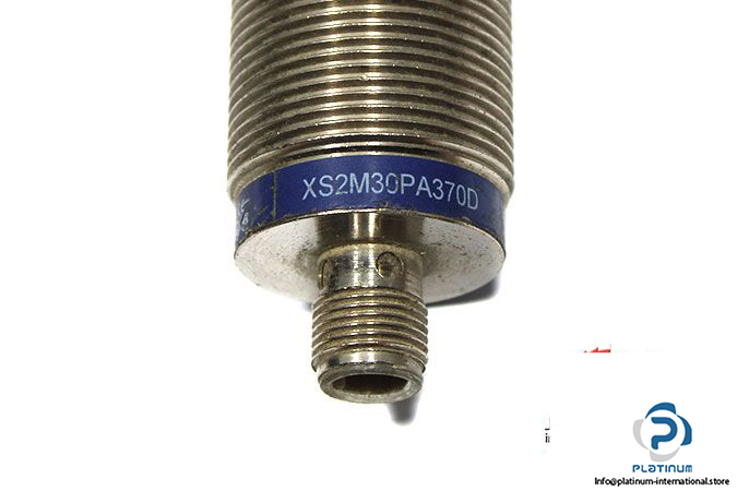 telemecanique-xs2m30pa370d-inductive-sensor-2