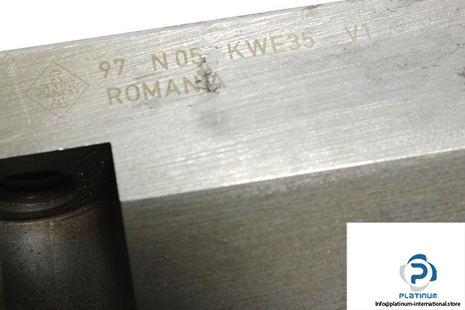ina-kwe35-v1-recirculating-ball-bearing-carriage-used-2