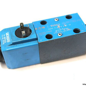 vickers-DG4V-3-2B-M-U-A7-60-solenoid-operated-directional-valve