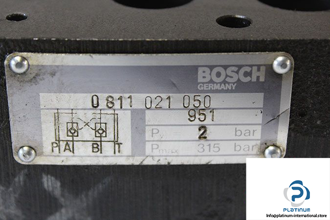 bosch-0-811-021-050-flow-control-valve-1