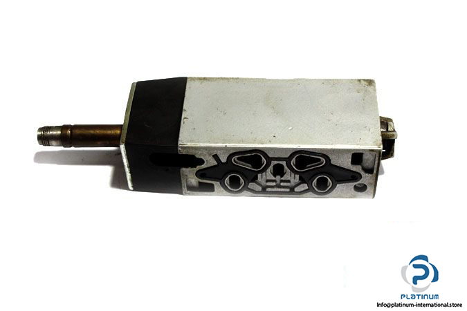 walter-pneumatik-sxe-9561-180-single-solenoid-valve-2-2