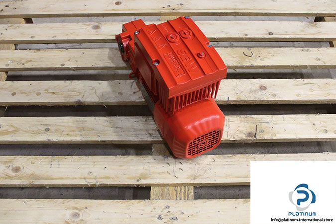 sew-ka19_t-drs71s4be05_mm05_iv_ln-helical-bevel-gearmotor-2