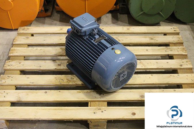 abb-qy132m8a-3-phase-electric-motor-2
