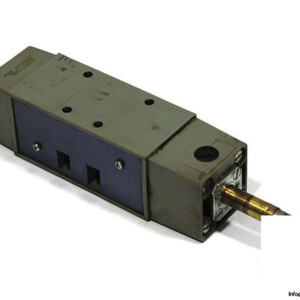 bosch-0-820-014-038-single-solenoid-valve
