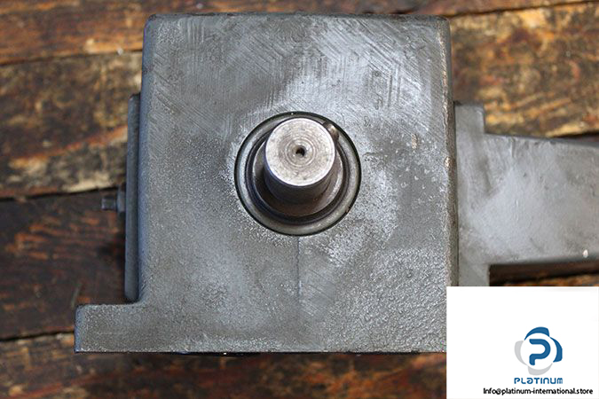 rexroth-1pv6v3-30_40-ra08mc40a1-variable-vane-pump-2