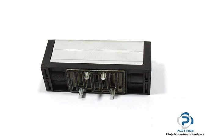 parker-dx1-411-70-air-pilot-valve-1