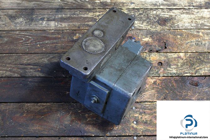 rexroth-pv6v3-21_40r8mc-63-a1-variable-vane-pump-1
