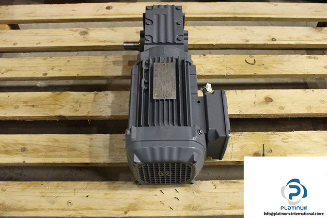 sew-w30-drn80m4_z-spiroplan-gearmotor-3