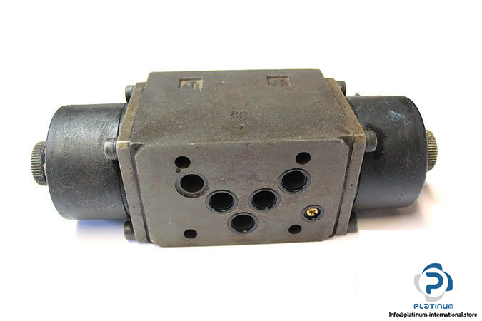 atos-dki-1714-24-solenoid-directional-valve-direct-operated-4