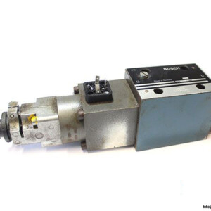 bosch-0-810-403-001-directional-control-valve