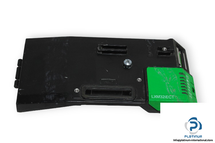 schneider-electric-lxm32iect-control-unit-used