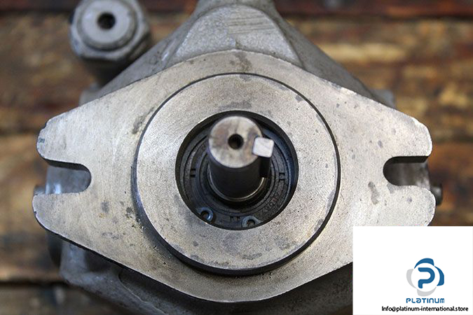 daikin-j-v8a1rx-20-axial-piston-variable-pump-2-5