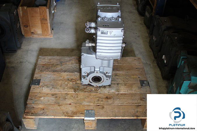 sew-ka49-drc1-005-dsc-a-ecr_by1c_iv_bw1_pe-helical-bevel-gearmotor-4
