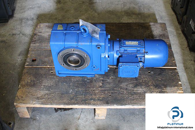 flender-CAZS68-M71M4-L4N-helical-worm-geared-motor
