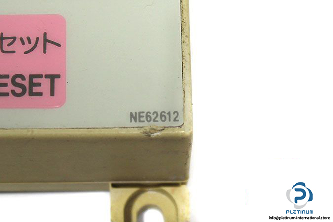 hitachi-ne62612-display-operator-2
