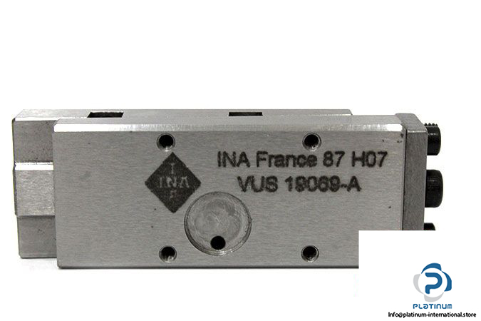 ina-vus19069-a-adjusting-gibs-4