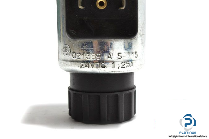 rexroth-r900052621-directional-control-valve-used-4