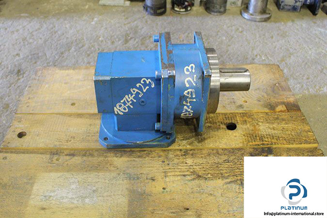 caba-blind-9-2005_kpg-15-hypoid-gearbox-1