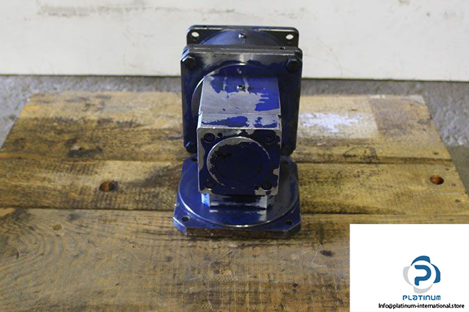 alpha-spk-180-m02-10-11_130s03-hypoid-gearbox-3