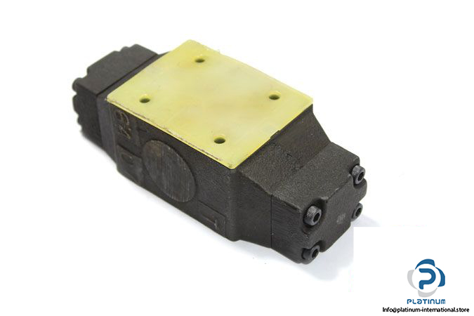 nachi-OCP-G03-A1-J30-pilot-operated-check-modular-valve-2