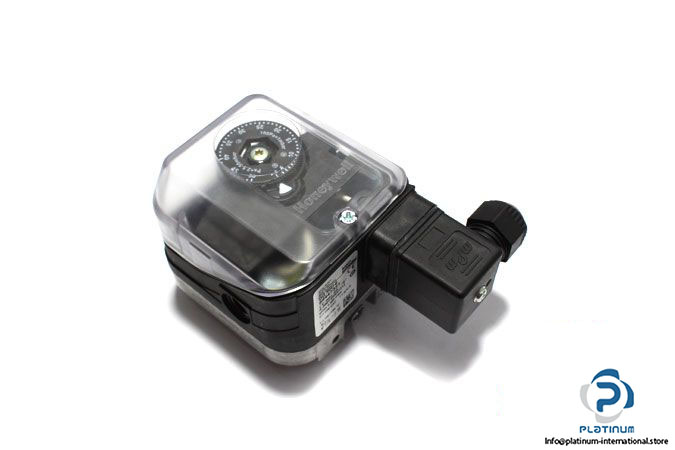 Krom-schroder-DG 50U-6-pressure-switch