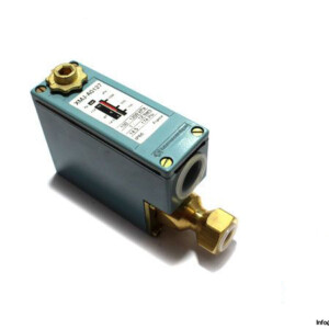 Telemecanique XMJ-A0127 Pressure Switch