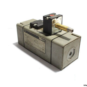 Bosch-0-820-025-126-solenoid-valve