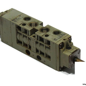 bosch-0-820-035-026-double-solenoid-valve