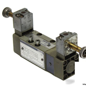 Bosch 0 820 027 102 Double Solenoid Valve