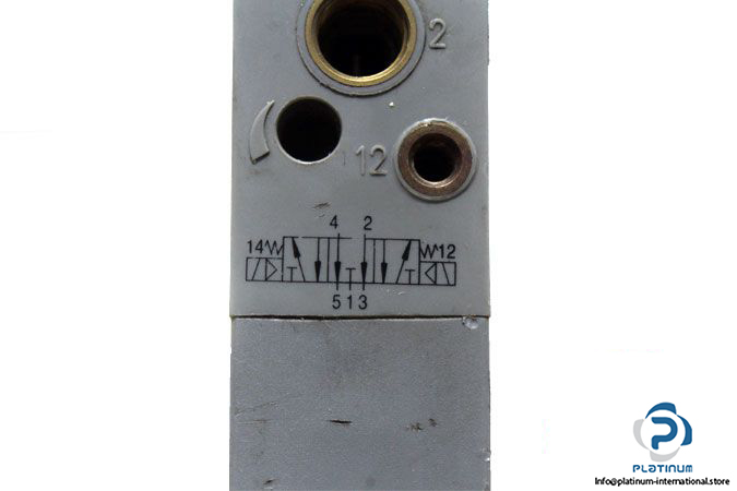 bosch-0-820-034-044-double-solenoid-valve-4