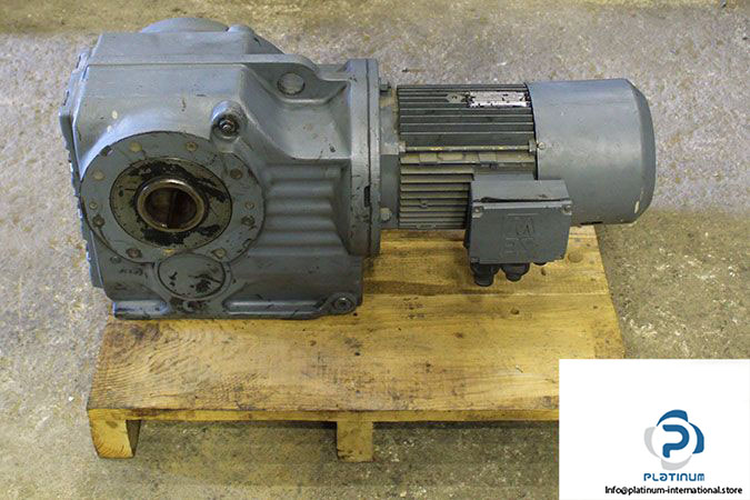 sew-KA97-DV112M4_BMG_HR_TF-gear-motor