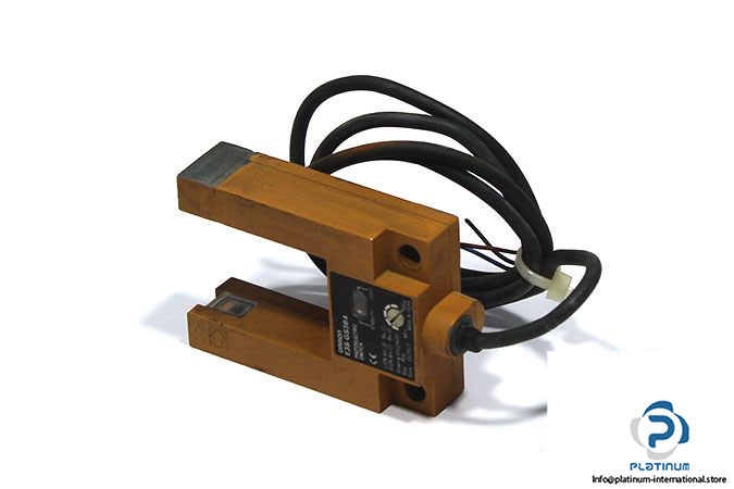 omron-E3S-GS3B4-photoelectric-sensor