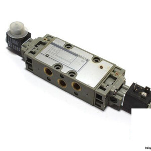 Bosch 0 820 015 801 Double Solenoid Valve