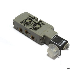 Bosch-0-820-022-013-solenoid-valve