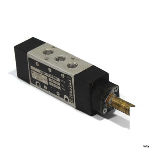 Pneumax 488.52.0.1.M56 Single Solenoid Valve