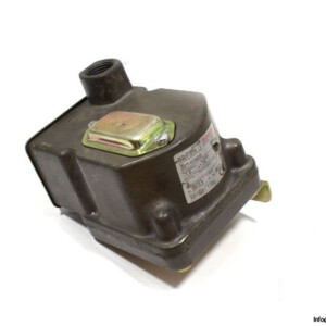 barksdale-D2T-H18SS-diaphragm-pressure-switch