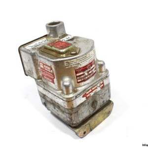 barksdale-DPD1T-A3-diaphragm-differential-pressure-switch