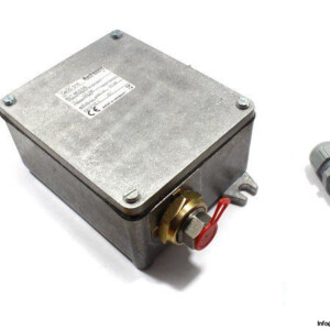 barksdale-B2T-M32SS-bourdon-tube-pressure-switch